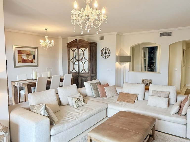 Apartment for Sale in Los Arqueros, Malaga 2