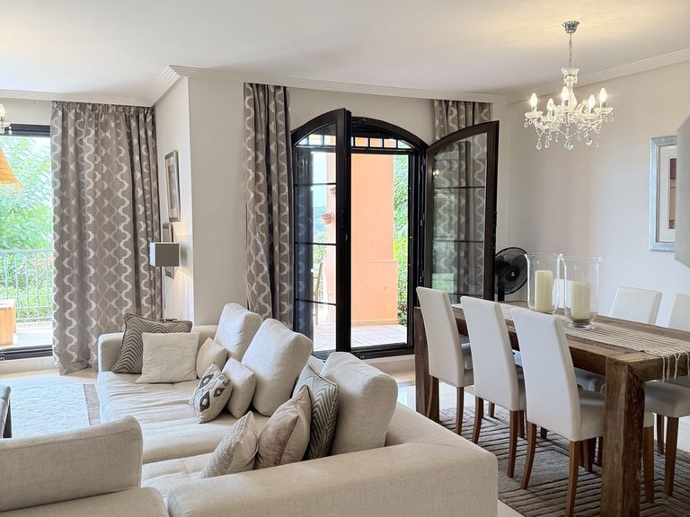 Apartment for Sale in Los Arqueros, Malaga 47