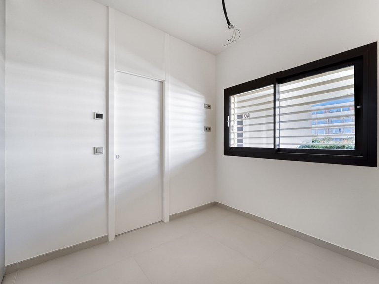Apartment for Sale in Fuengirola, Malaga 18