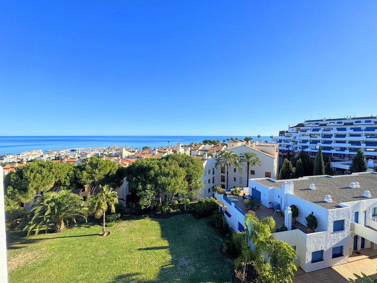 Apartment for Sale in La Duquesa, Malaga 4