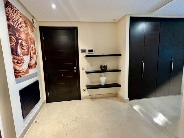 Apartment for Sale in Puerto Banús, Malaga 13