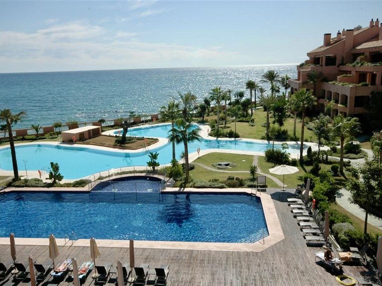 Apartment for Sale in Puerto Banús, Malaga 2