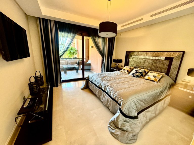 Apartment for Sale in Puerto Banús, Malaga 7
