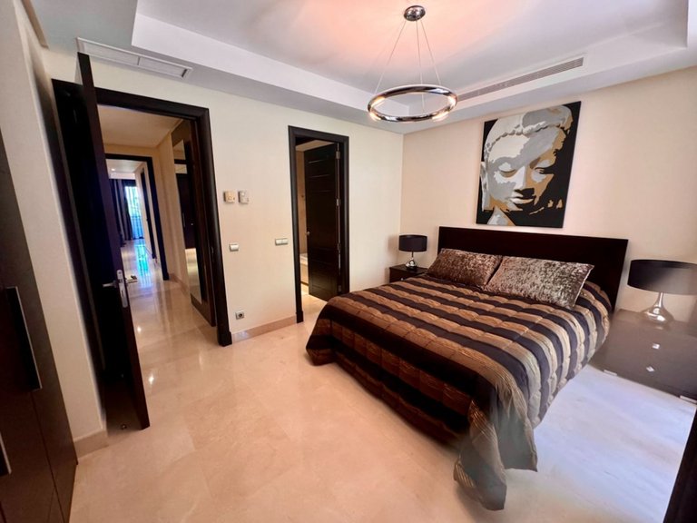 Apartment for Sale in Puerto Banús, Malaga 9