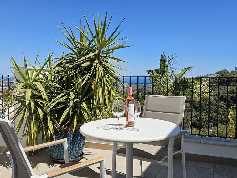 Apartment for Sale in La Mairena, Malaga 7
