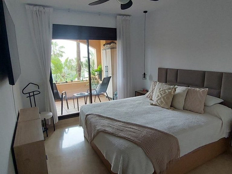 Apartment for Sale in La Duquesa, Malaga 5