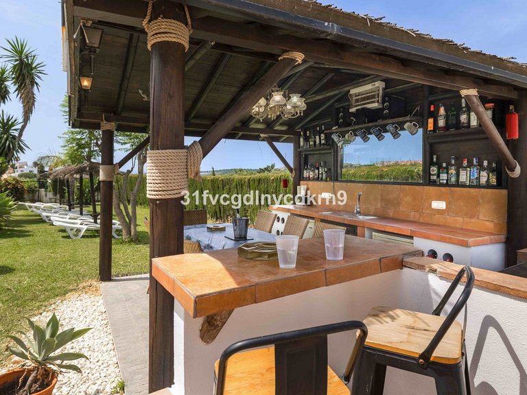 Villa for Sale in Estepona, Malaga 17