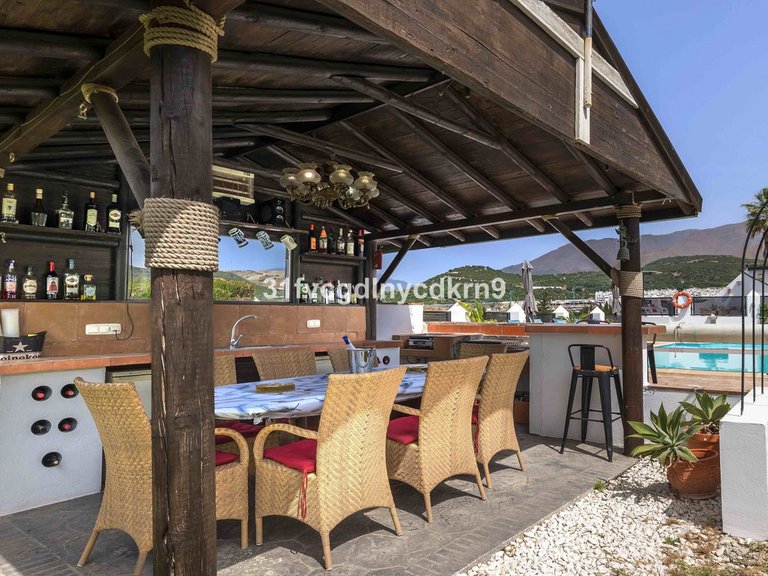 Villa for Sale in Estepona, Malaga 19