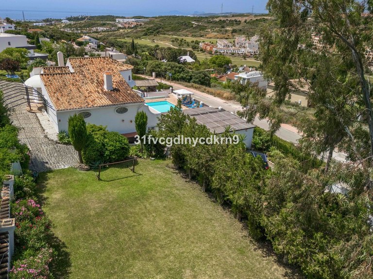 Villa for Sale in Estepona, Malaga 22