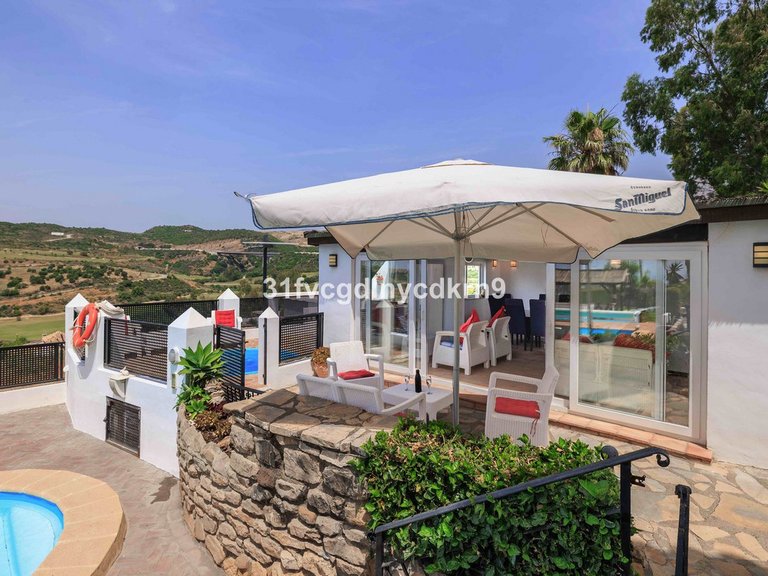 Villa for Sale in Estepona, Malaga 23