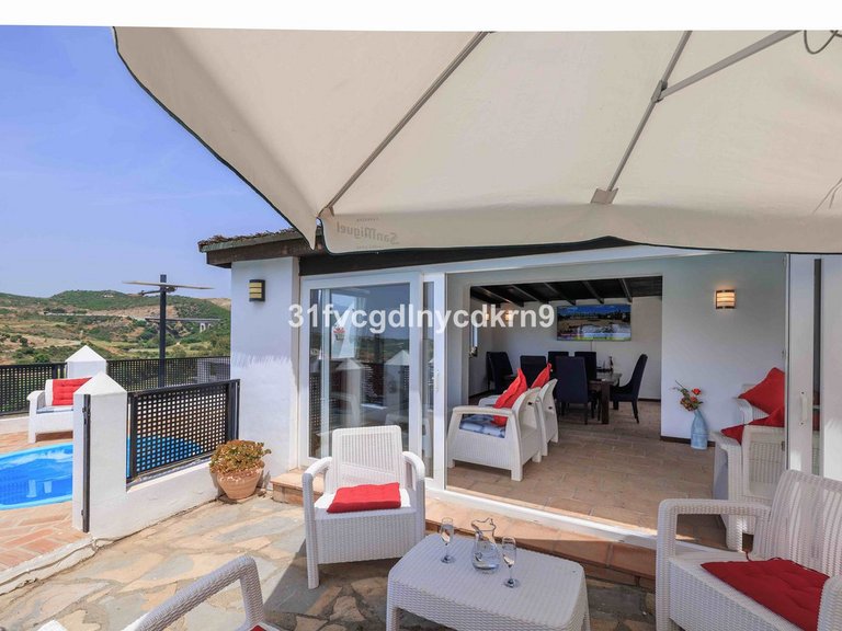 Villa for Sale in Estepona, Malaga 25