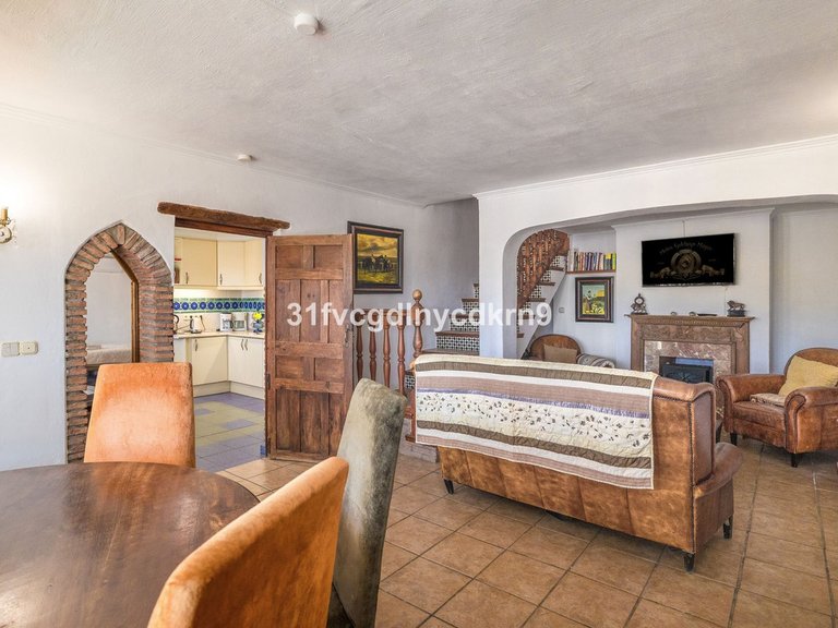 Villa for Sale in Estepona, Malaga 28