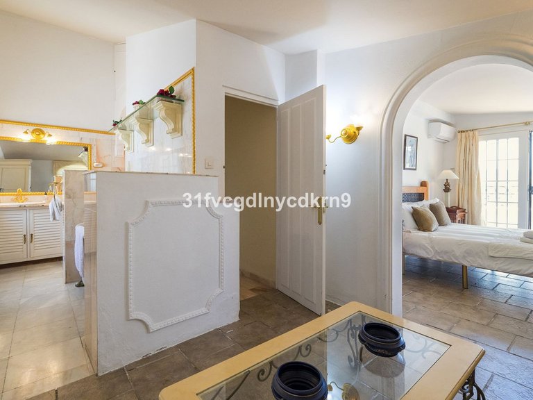 Villa for Sale in Estepona, Malaga 38