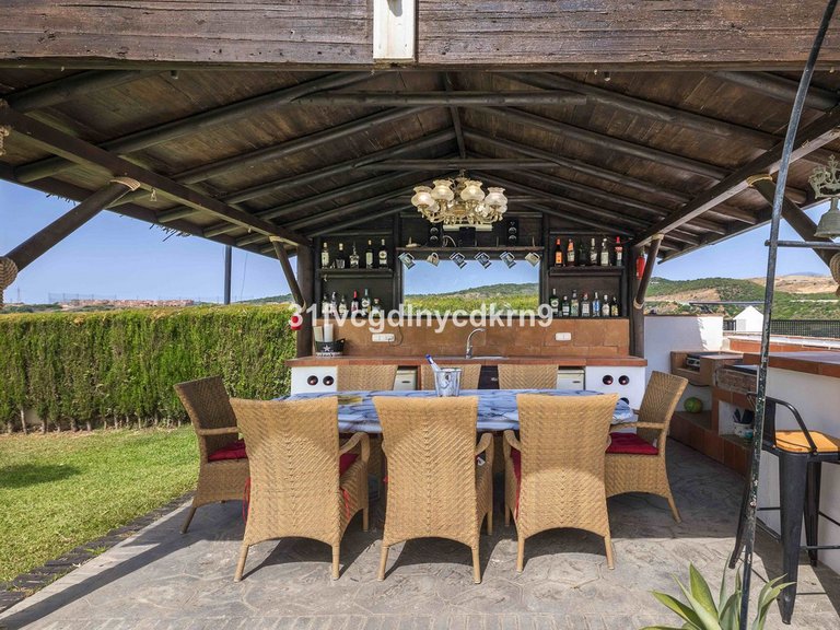 Villa for Sale in Estepona, Malaga 4