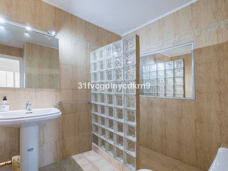 Villa for Sale in Estepona, Malaga 42