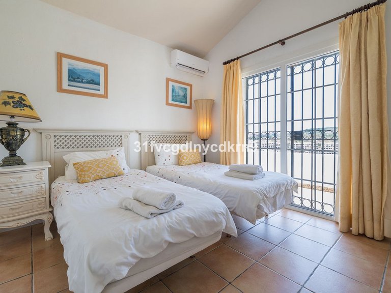 Villa for Sale in Estepona, Malaga 45