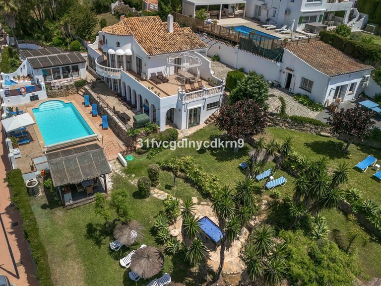 Villa for Sale in Estepona, Malaga 55