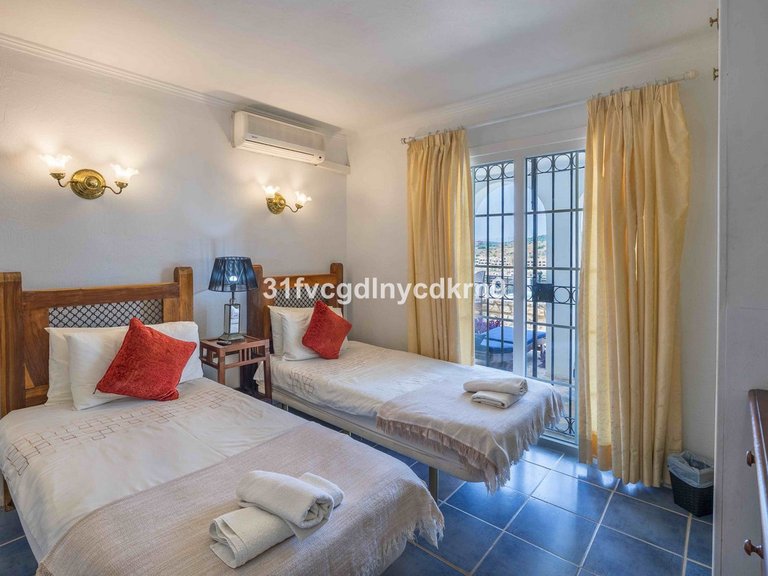 Villa for Sale in Estepona, Malaga 56
