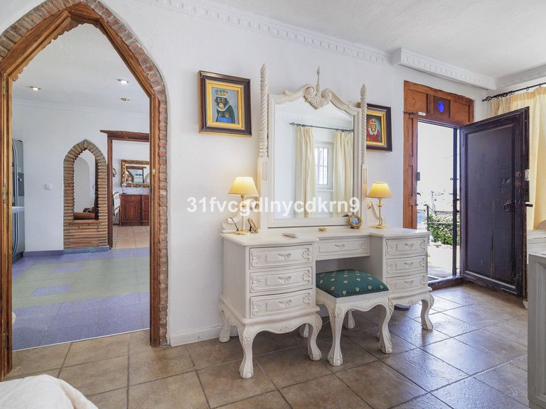 Villa for Sale in Estepona, Malaga 59