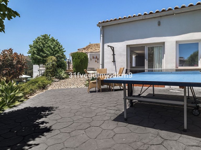 Villa for Sale in Estepona, Malaga 63
