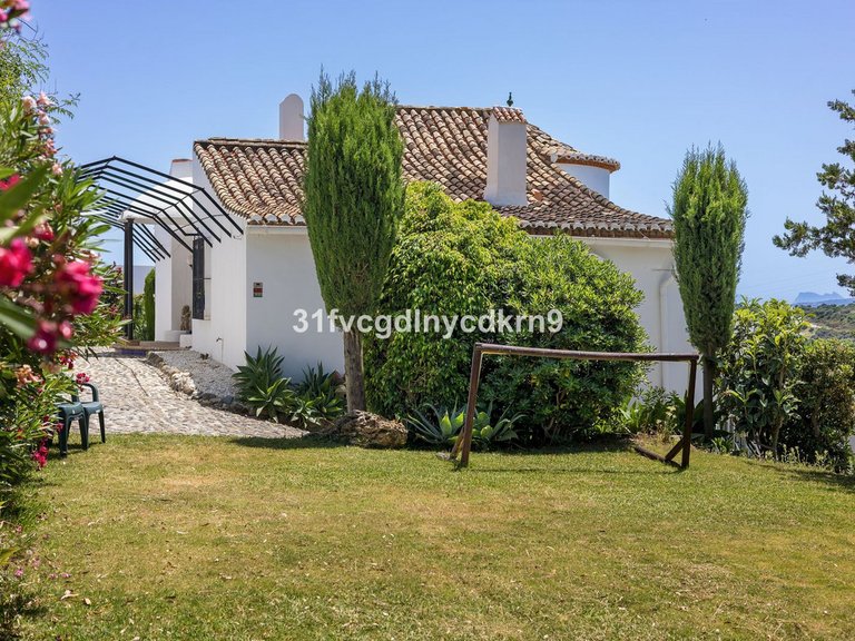 Villa for Sale in Estepona, Malaga 64
