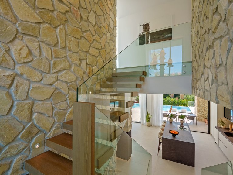 Villa for Sale in La Quinta, Malaga 35