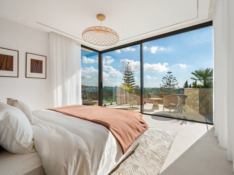 Villa for Sale in La Quinta, Malaga 39