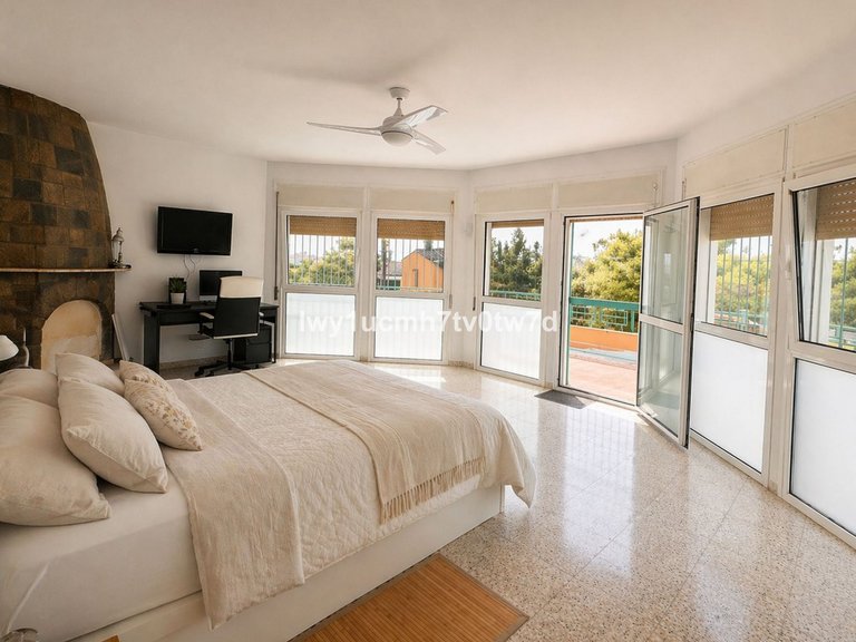 Villa for Sale in Churriana, Malaga 18