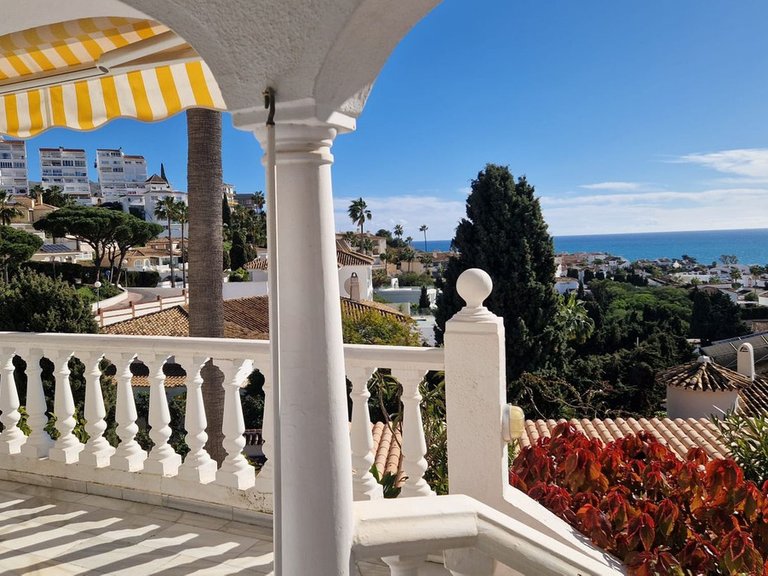 Villa for Sale in Riviera Del Sol, Malaga 1
