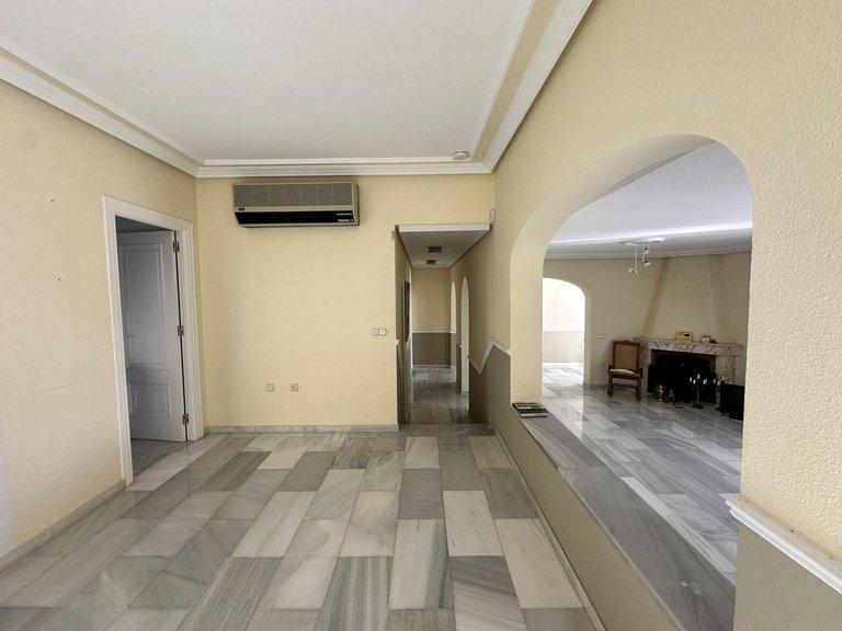 Villa for Sale in Riviera Del Sol, Malaga 11
