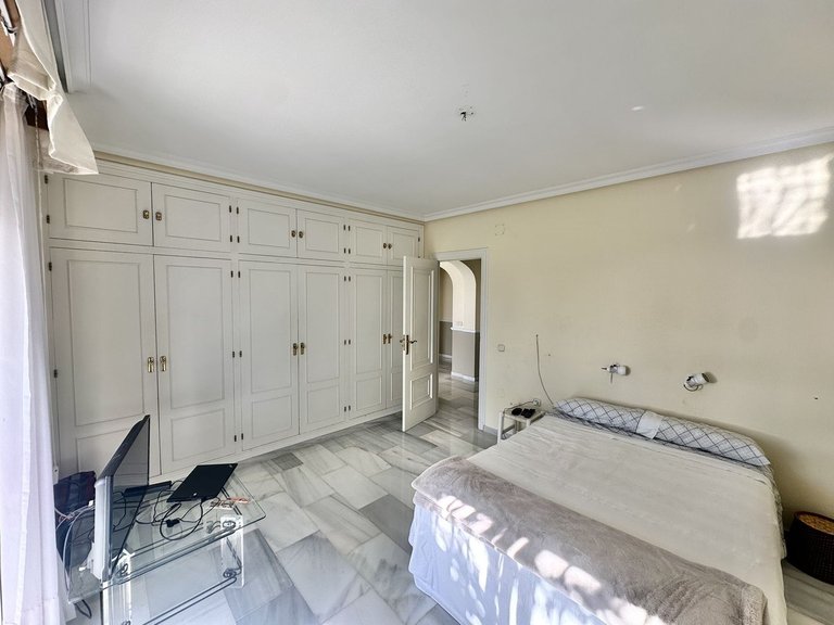 Villa for Sale in Riviera Del Sol, Malaga 25