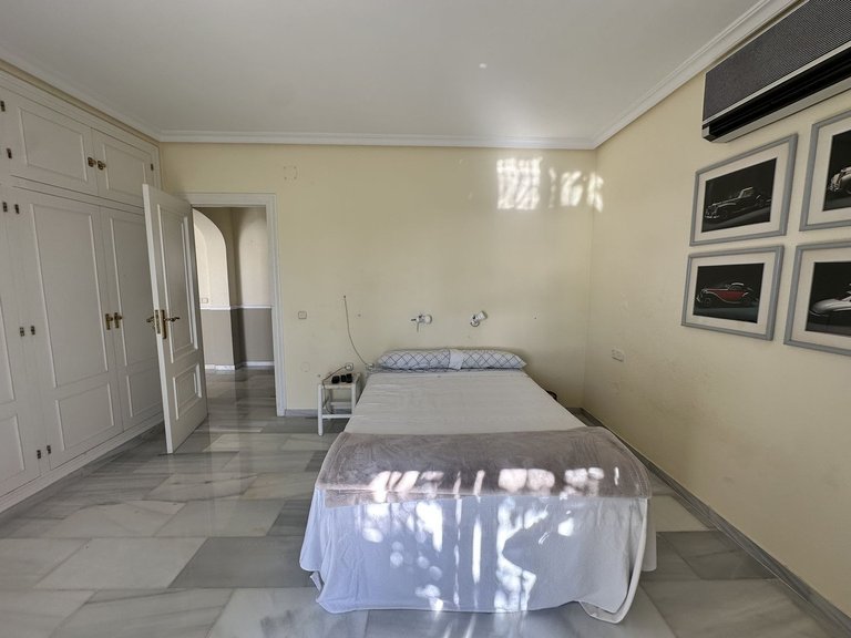Villa for Sale in Riviera Del Sol, Malaga 26