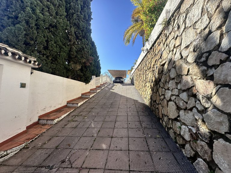 Villa for Sale in Riviera Del Sol, Malaga 45