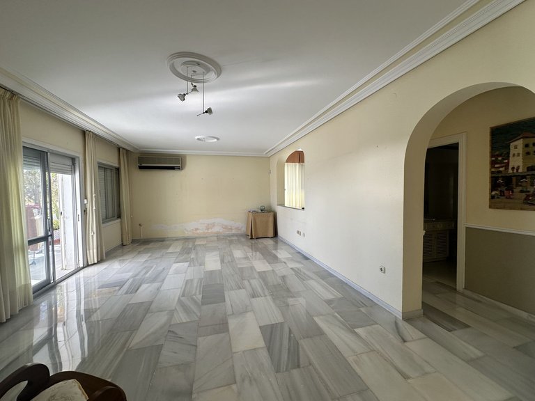 Villa for Sale in Riviera Del Sol, Malaga 9