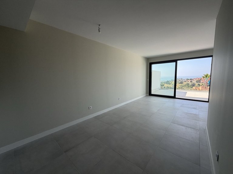 Apartment for Sale in La Duquesa, Malaga 7