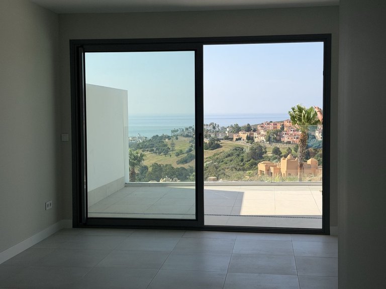 Apartment for Sale in La Duquesa, Malaga 9