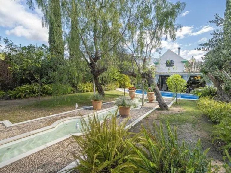 Villa for Sale in Marbella, Malaga 10