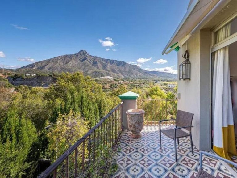 Villa for Sale in Marbella, Malaga 16
