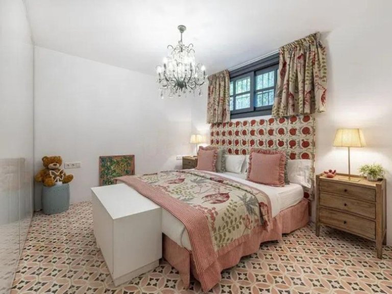 Villa for Sale in Marbella, Malaga 23