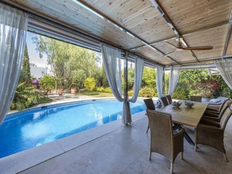 Villa for Sale in Marbella, Malaga 9