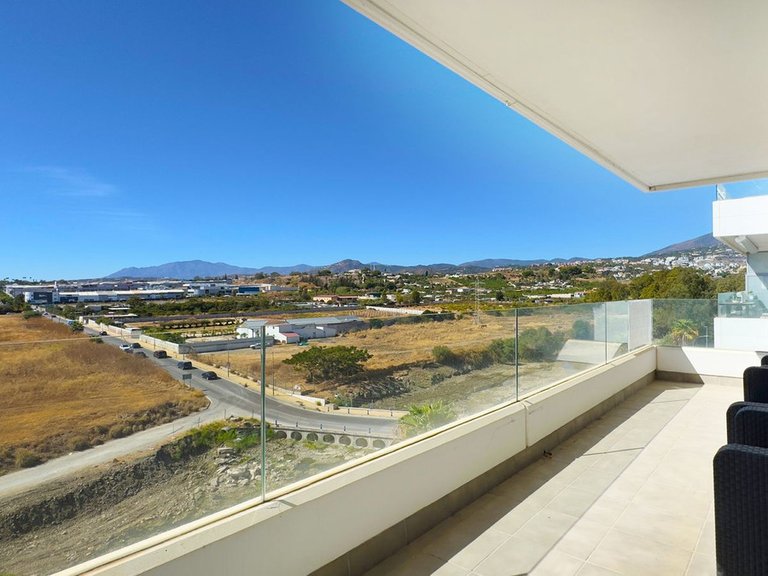 Apartment for Sale in Nueva Andalucía, Malaga 9