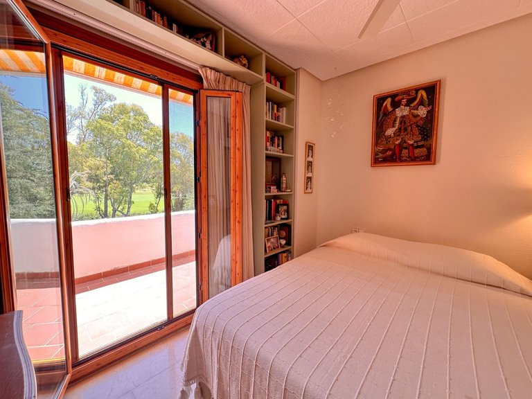 Apartment for Sale in Nueva Andalucía, Malaga 10
