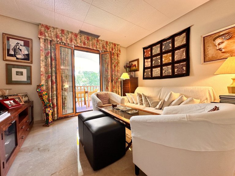 Apartment for Sale in Nueva Andalucía, Malaga 11