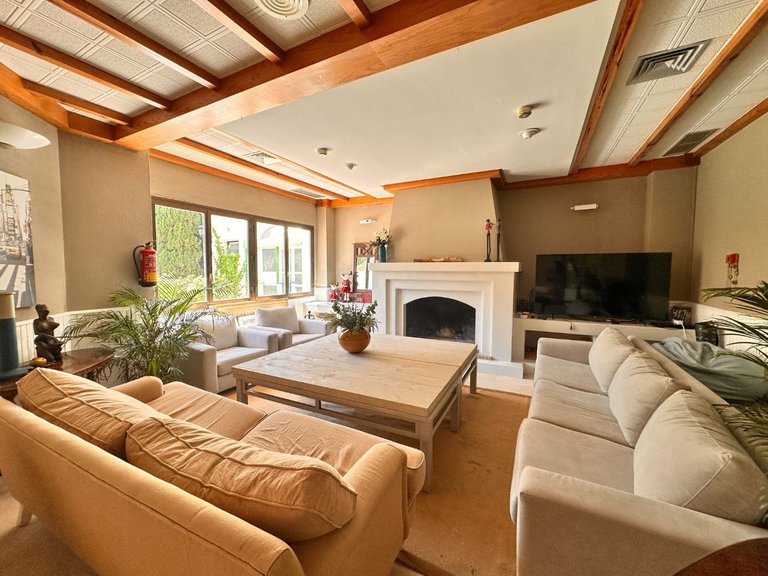 Apartment for Sale in Nueva Andalucía, Malaga 16