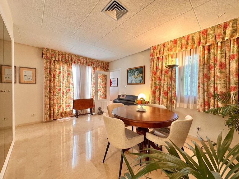 Apartment for Sale in Nueva Andalucía, Malaga 4