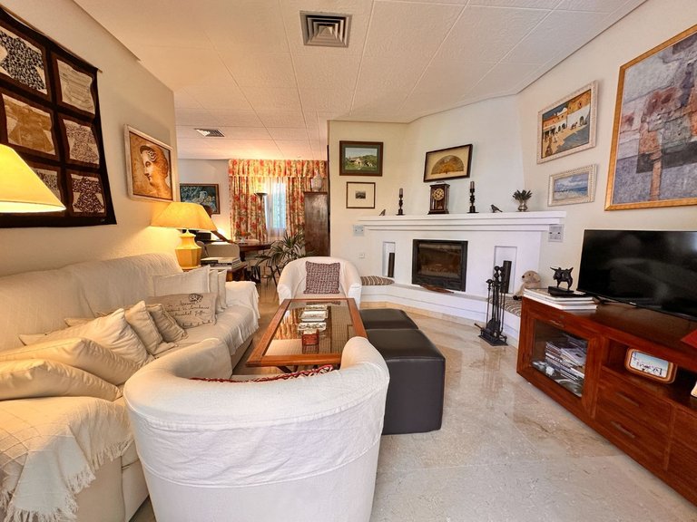 Apartment for Sale in Nueva Andalucía, Malaga 5