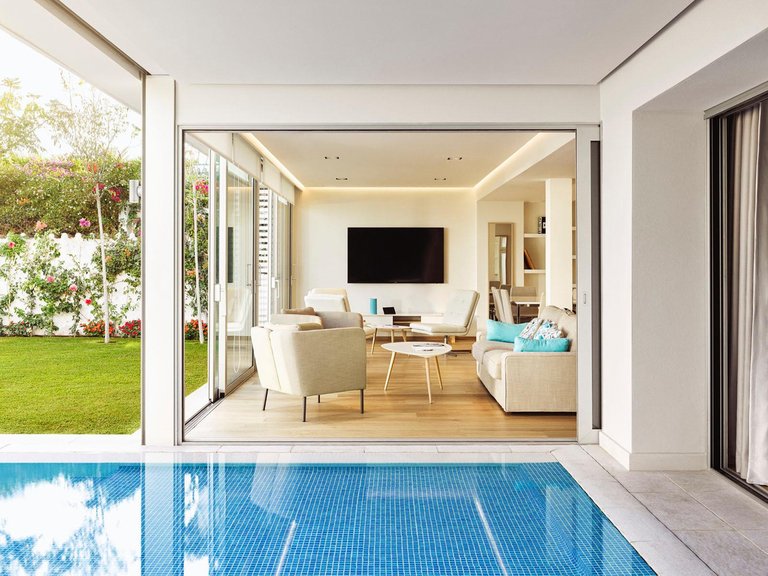 Villa for Sale in The Golden Mile, Malaga 10