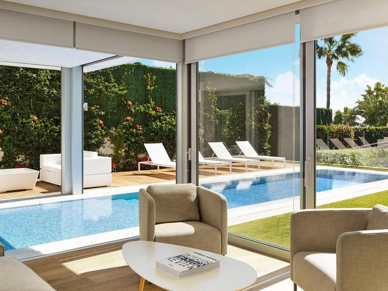Villa for Sale in The Golden Mile, Malaga 6
