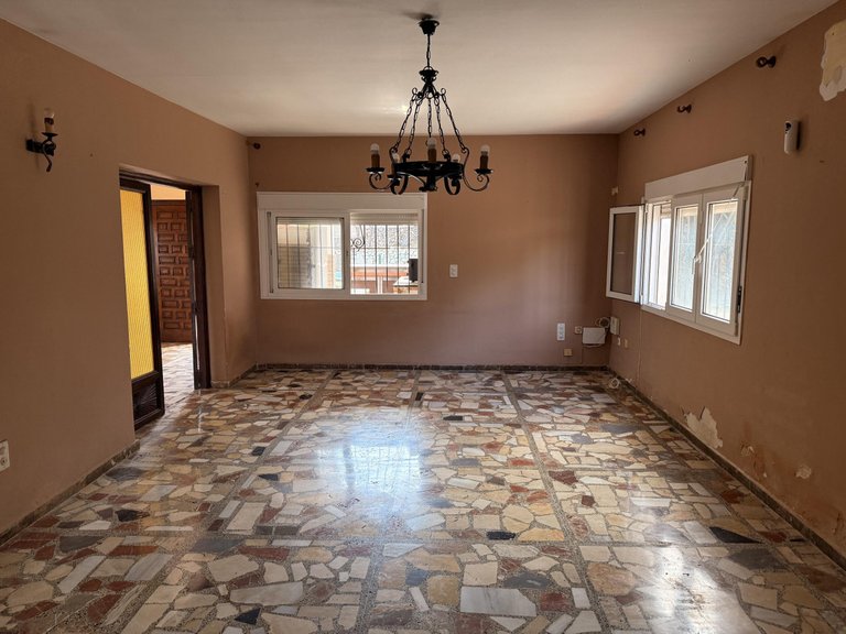 Villa for Sale in Alhaurín De La Torre, Malaga 11