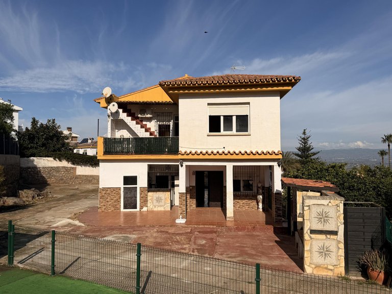 Villa for Sale in Alhaurín De La Torre, Malaga 25